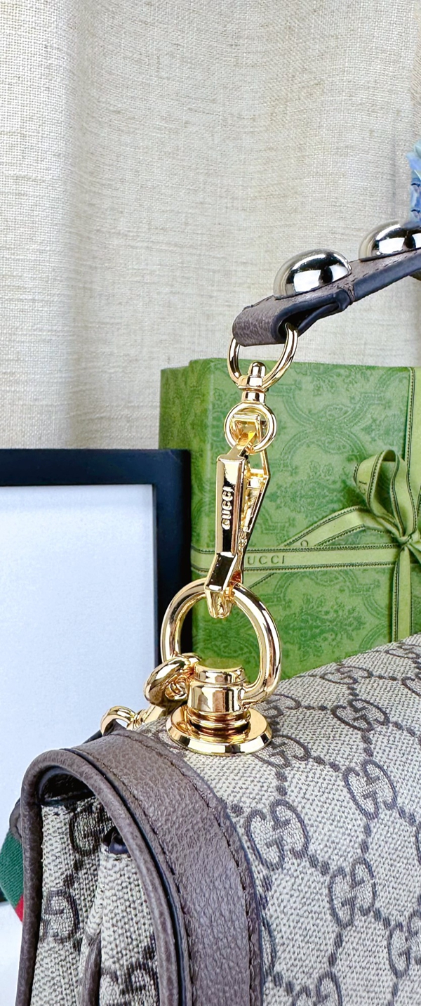 激安グッチバッグコピー着用イメージ